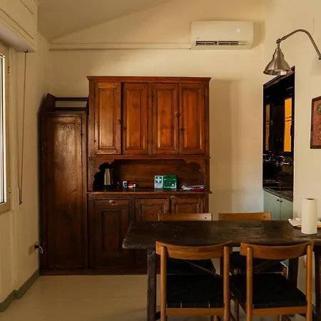 Friendly & Small 1-br With Beautiful Terrace