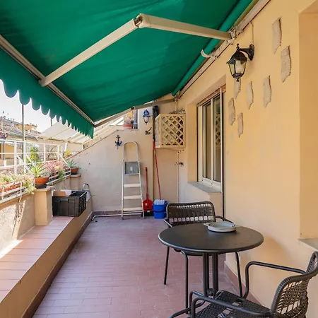 Friendly & Small 1-br With Beautiful Terrace Apartamento Florencia