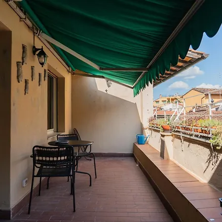 Apartman Friendly & Small 1-br With Beautiful Terrace Firenze