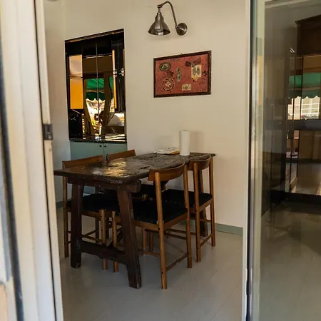 Friendly & Small 1-br With Beautiful Terrace *