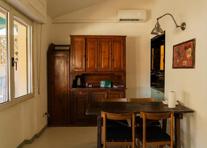 Friendly & Small 1-br With Beautiful Terrace