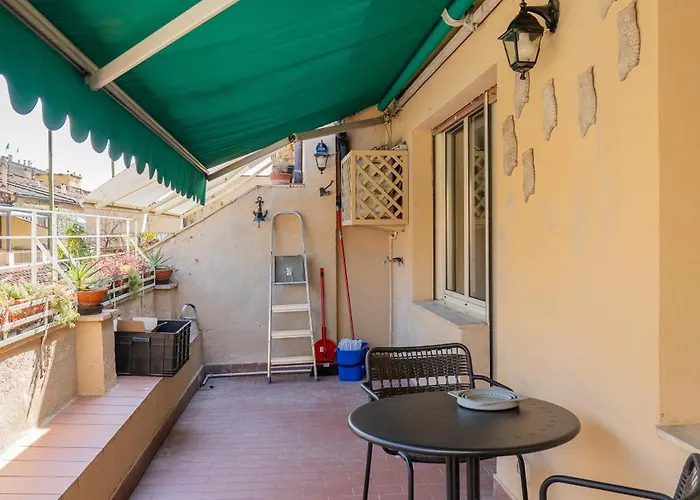 Friendly & Small 1-br With Beautiful Terrace Appartamento Firenze