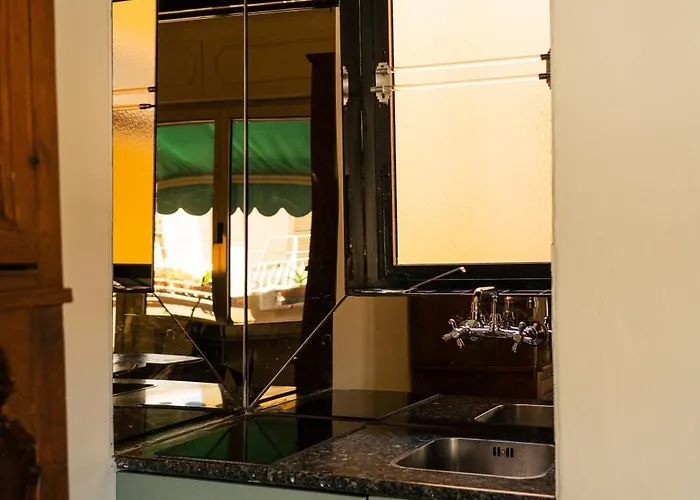 Friendly & Small 1-br With Beautiful Terrace *