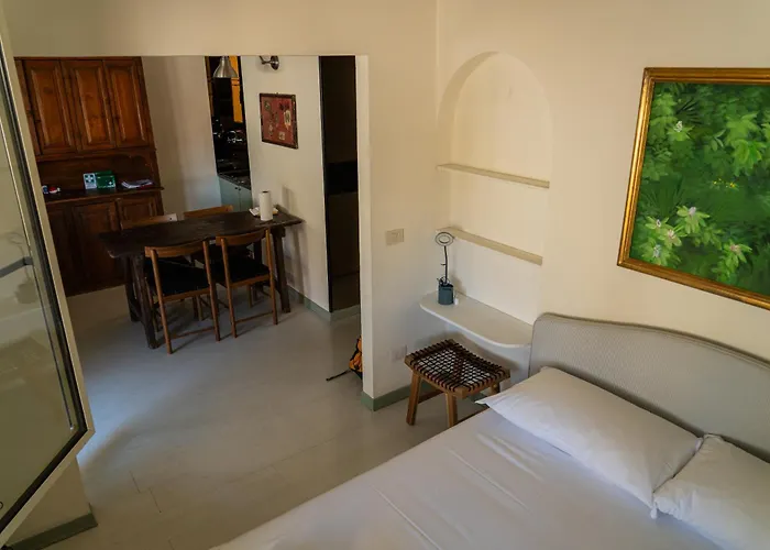 Friendly & Small 1-br With Beautiful Terrace